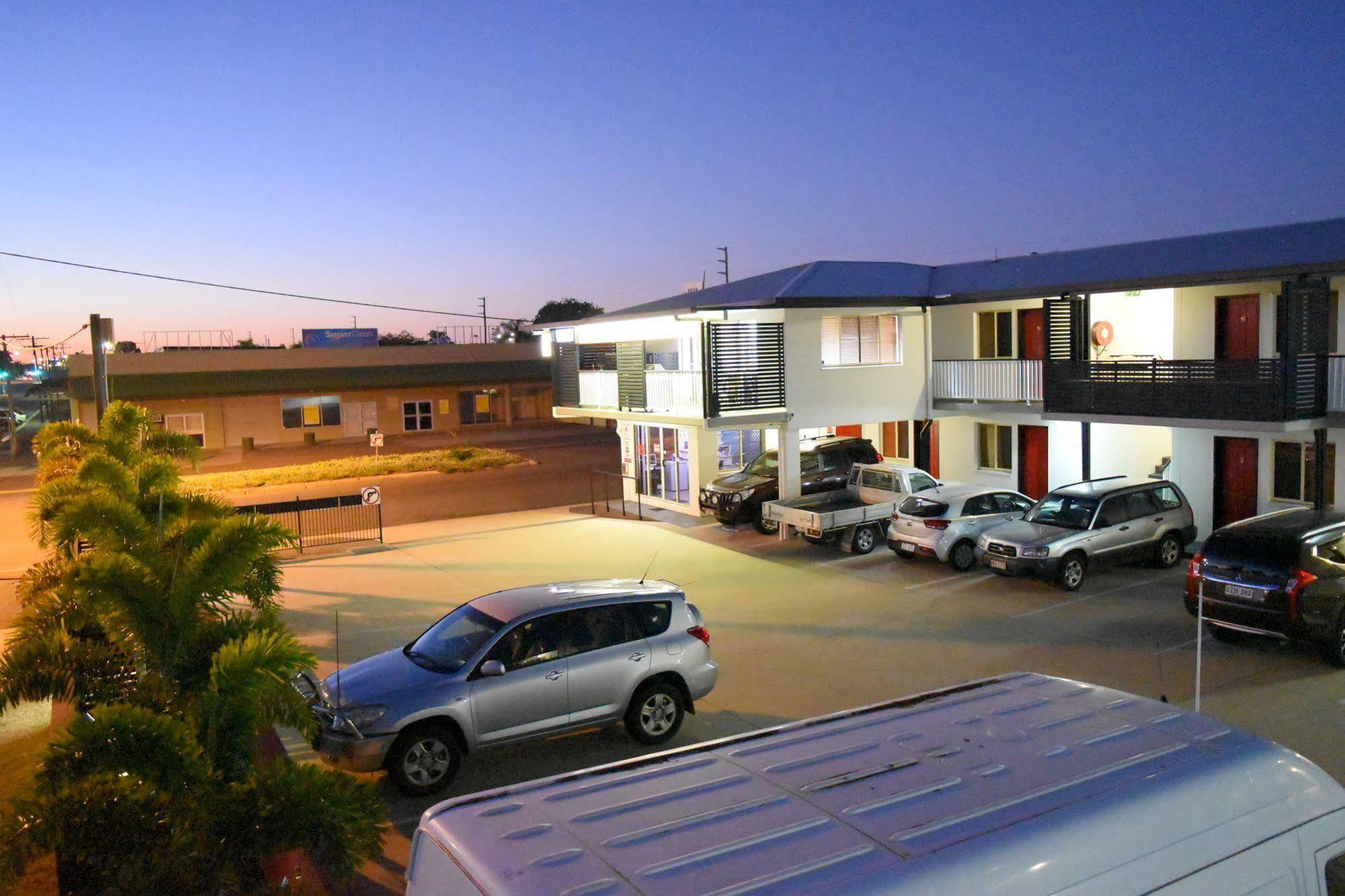 Citywalk Motor Inn Rockhampton Exterior photo